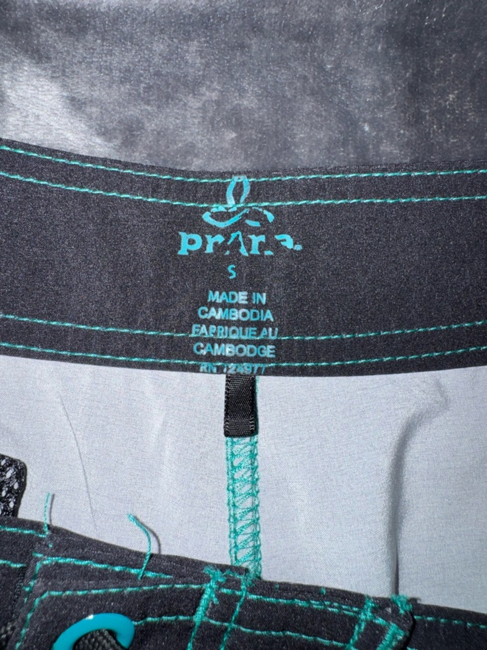PrAna Makenna Black, Green, & Blue Mandala Board Swim Short Size Small - Picture 2 of 6